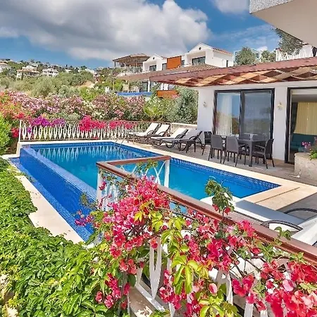 Feride - Stunning Views Overlooking Sea